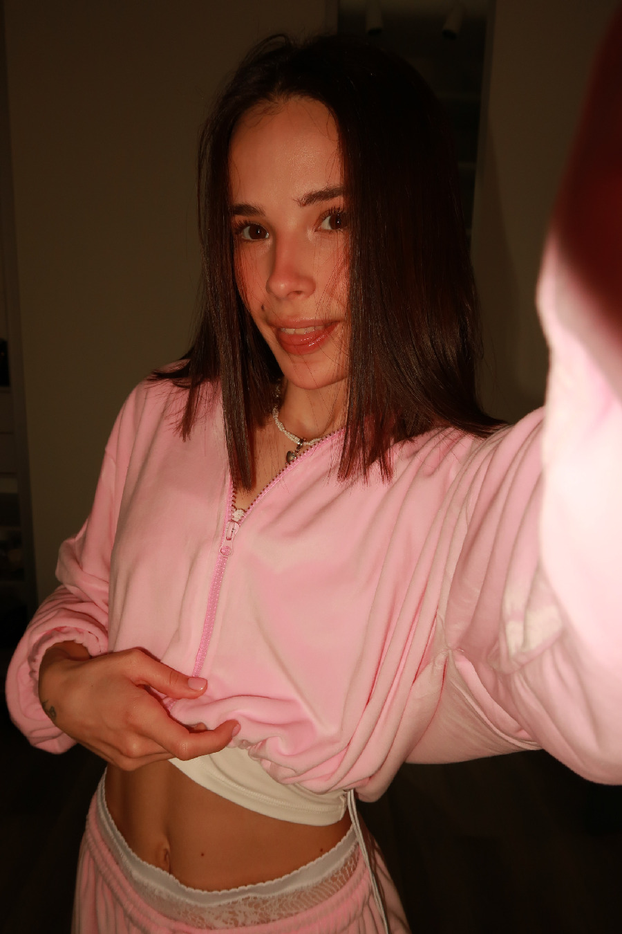 Tina brings the glow — live moments in Sao Bernardo do Campo