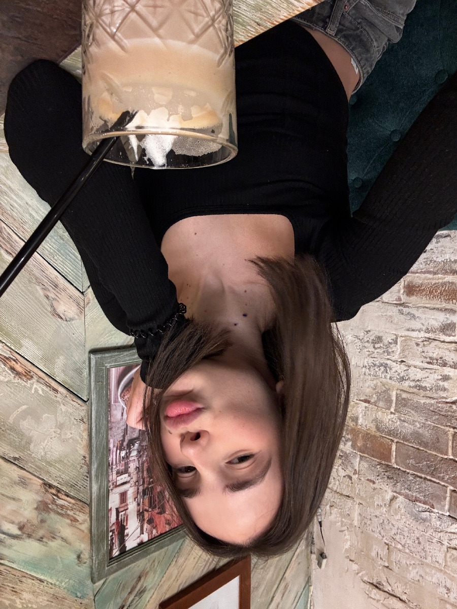 Fresh photos, fresh mood — Tina online in Sao Bernardo do Campo